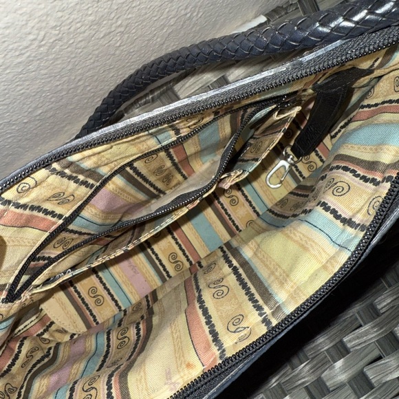 Brighton Woven Straw Shoulder Bag w/ Black Leather Trim & Heart Charm - Picture 8 of 12